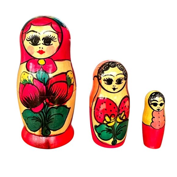 Vintage Russian Nesting Doll Set of 3 Red Floral Matryoshka USSR Christmas - Picture 2 of 12